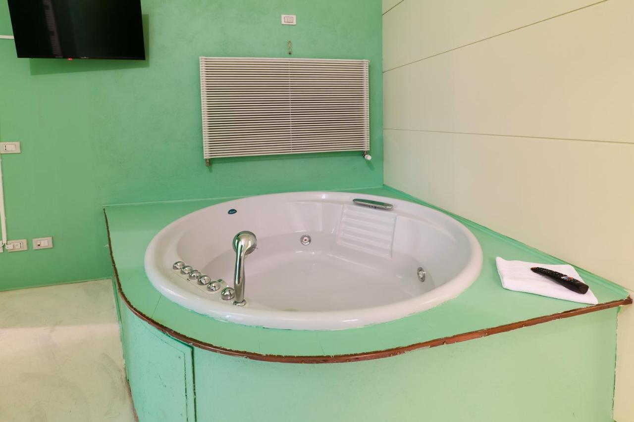 Prestige Boutique Homes - Garden & Pool 米兰 外观 照片
